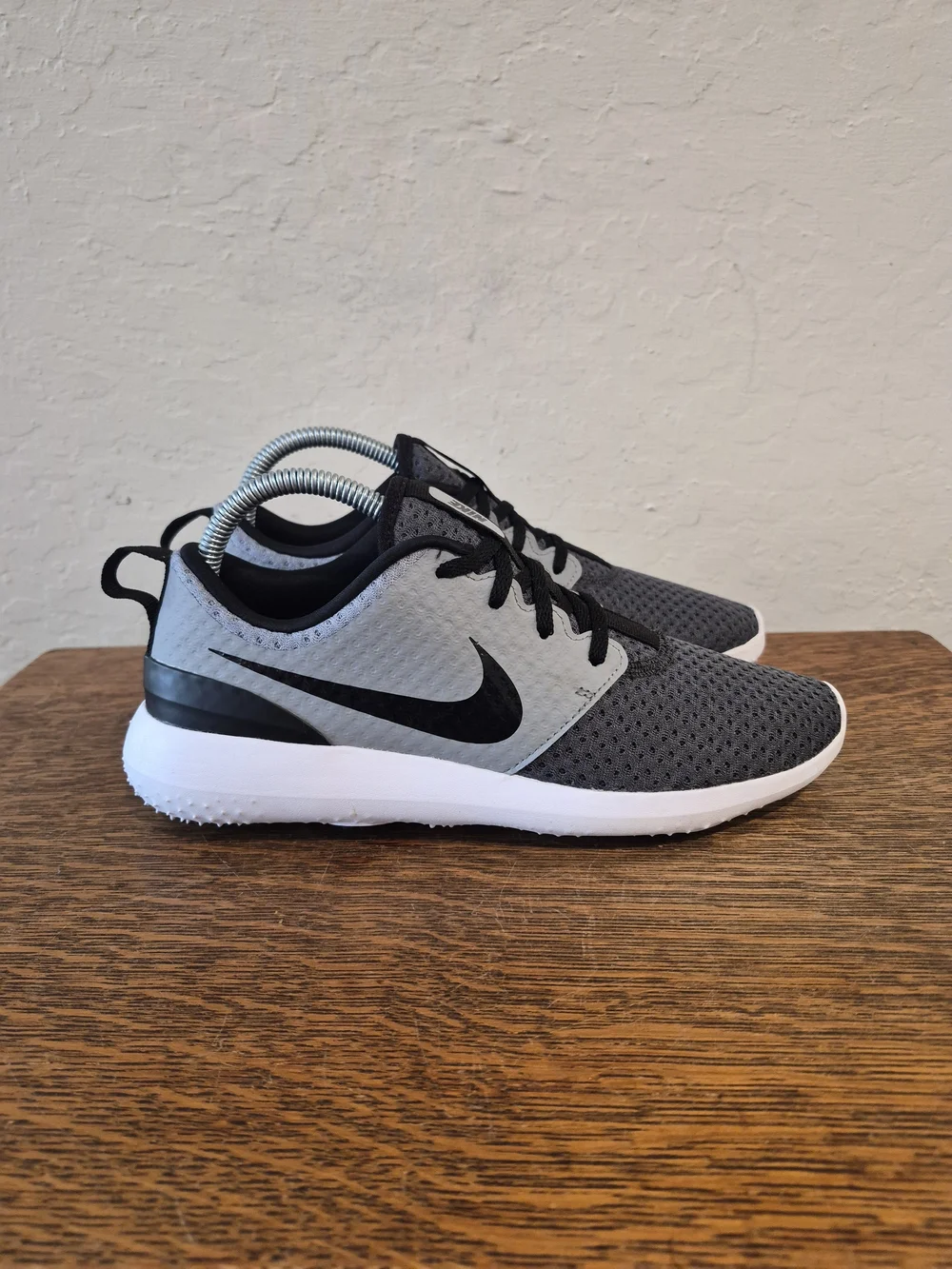 Nike lightweight runners