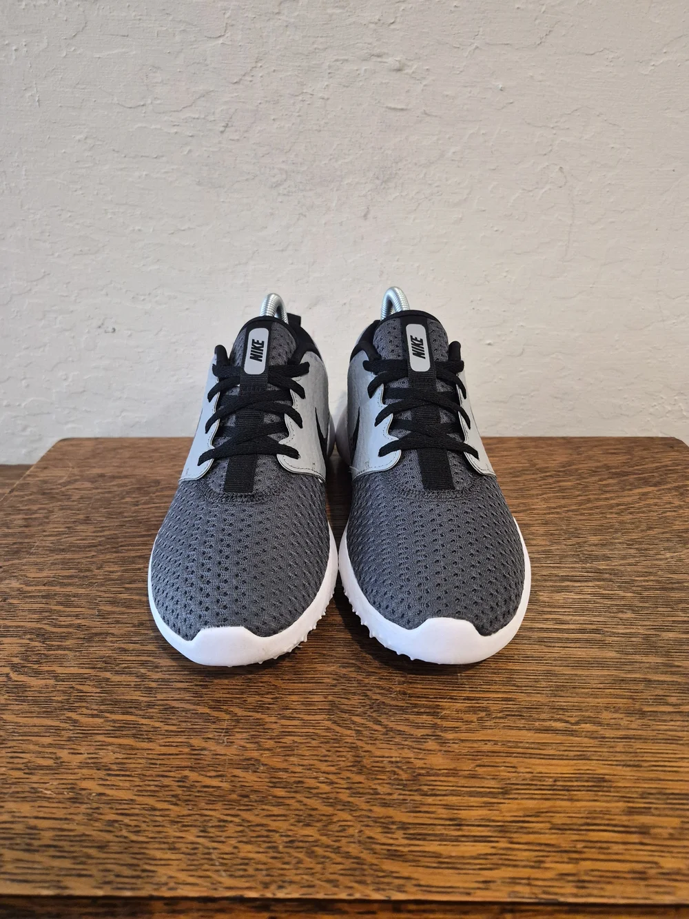 Nike lightweight runners