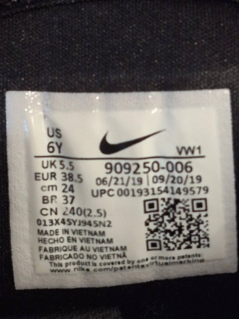 Nike lightweight runners