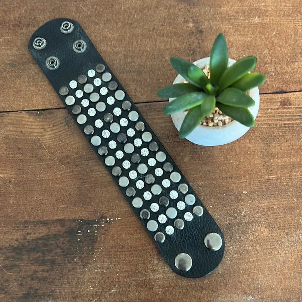 N/A black leather