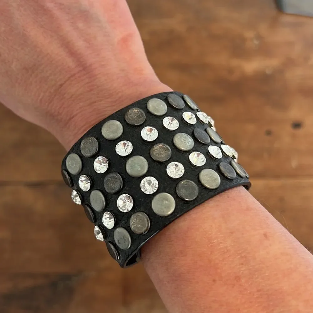 N/A black leather