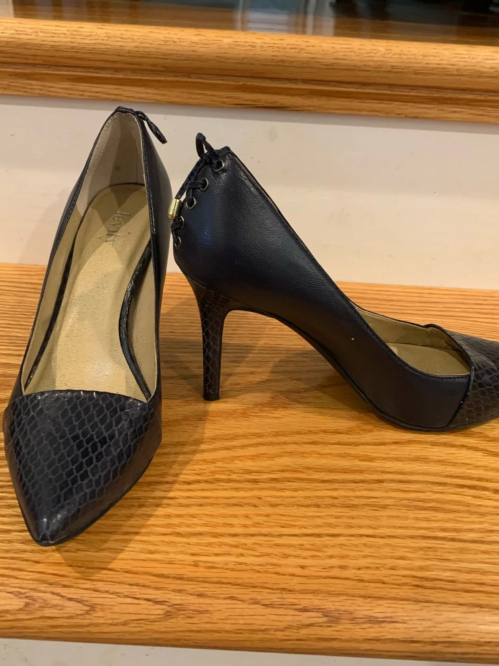 Levity Jalone Navy Pointed Toe Pumps with Textured Cap