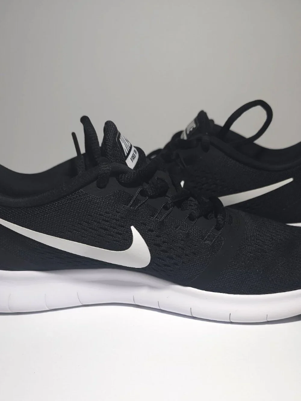 Nike Free RN Women’s Black Running Shoes 831509-001 Athletic Sneakers Sz 8