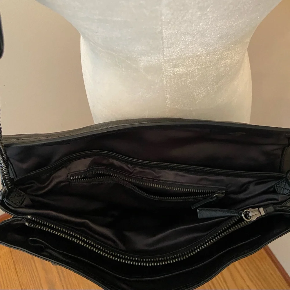 Juicy Couture excellent pocket