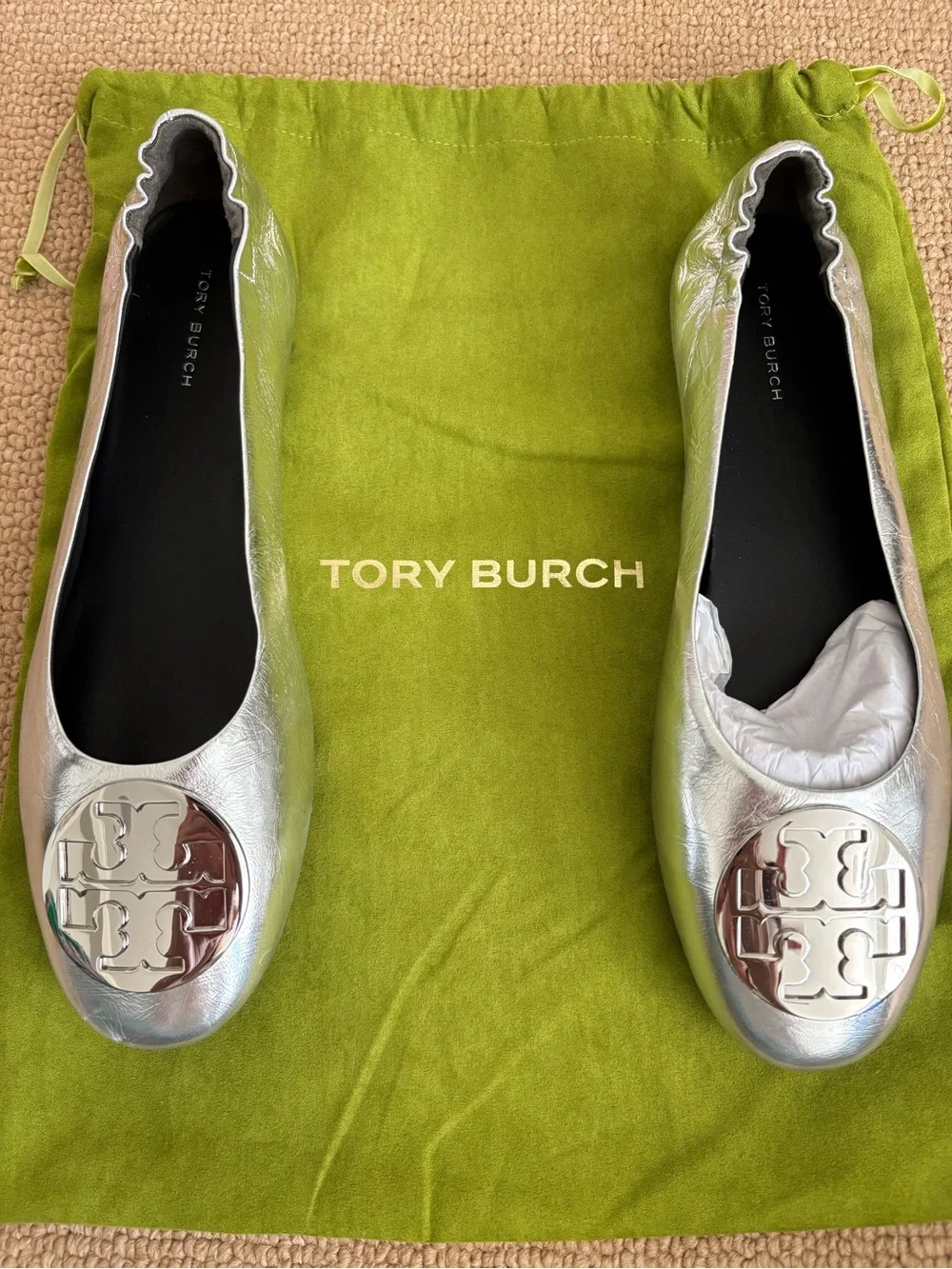 NEW in box Tory Burch Claire Silver Metallic Leather Ballet Flats, Size 9