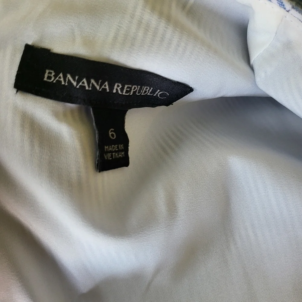 Banana Republic fun flirty