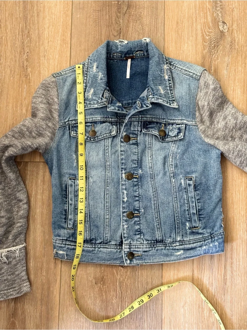 Free People Button Front Distressed Denim‎ Jean Jacket Sz XS 100% Cotton NO HOOD