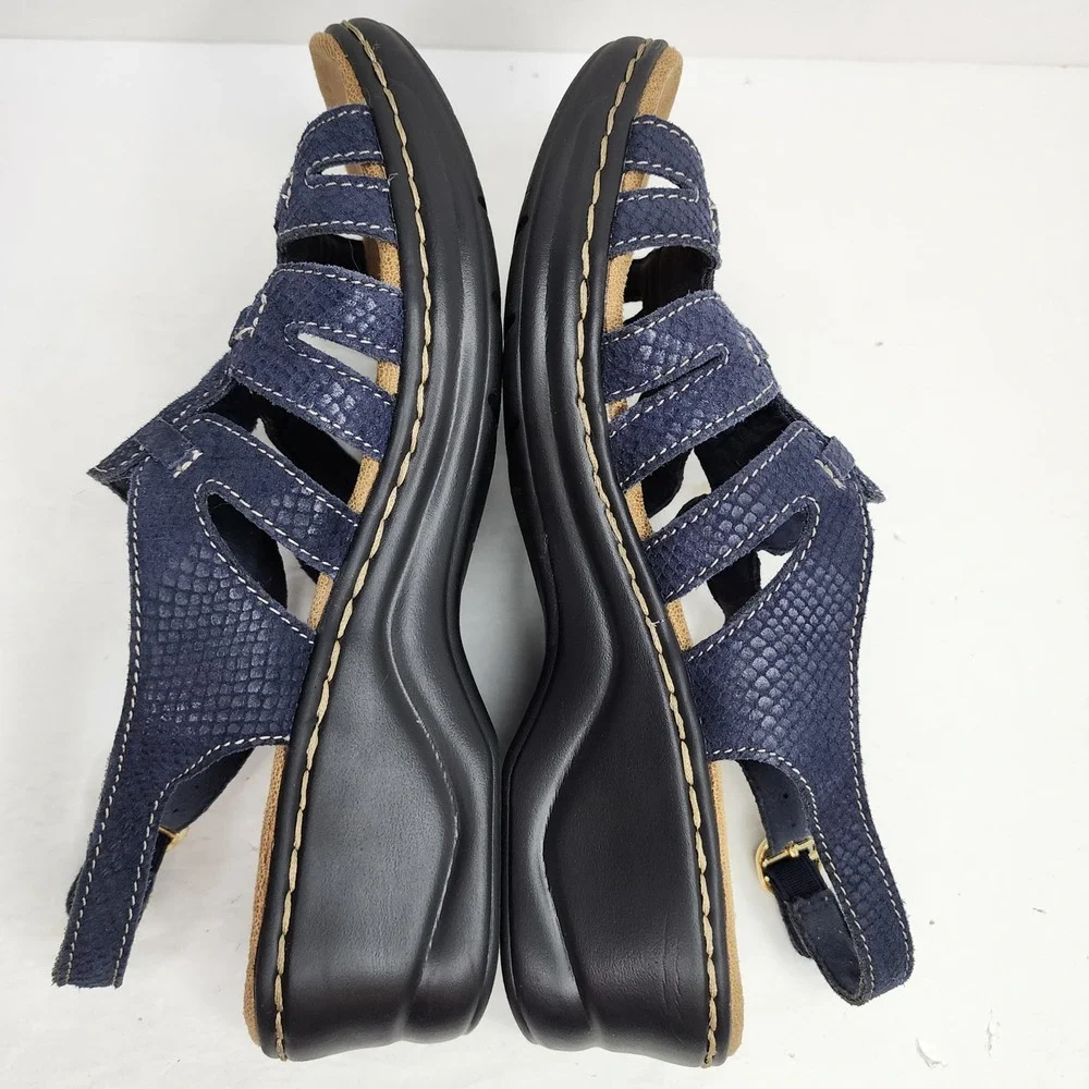 Clarks Collection Wedge Sandals Womens 6.5 Navy Blue Snakeskin Strappy Slingback