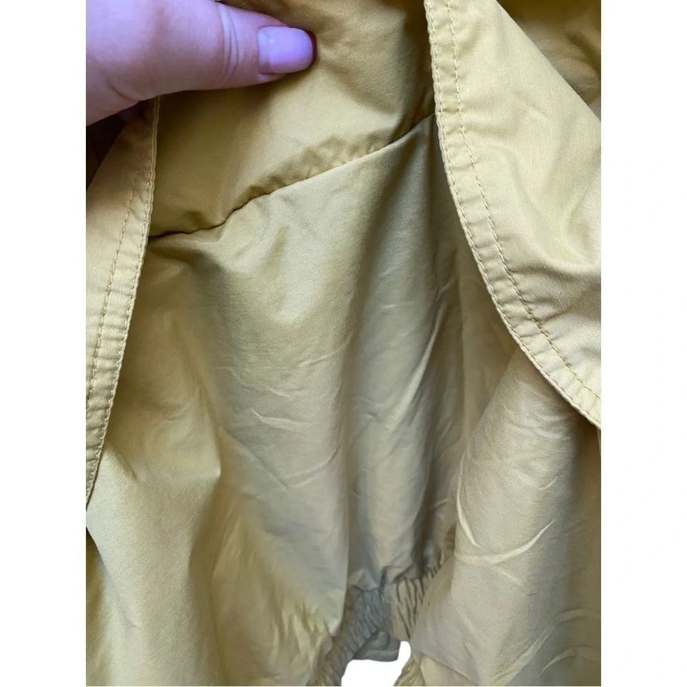 Eddie Bauer lightweight raincoat