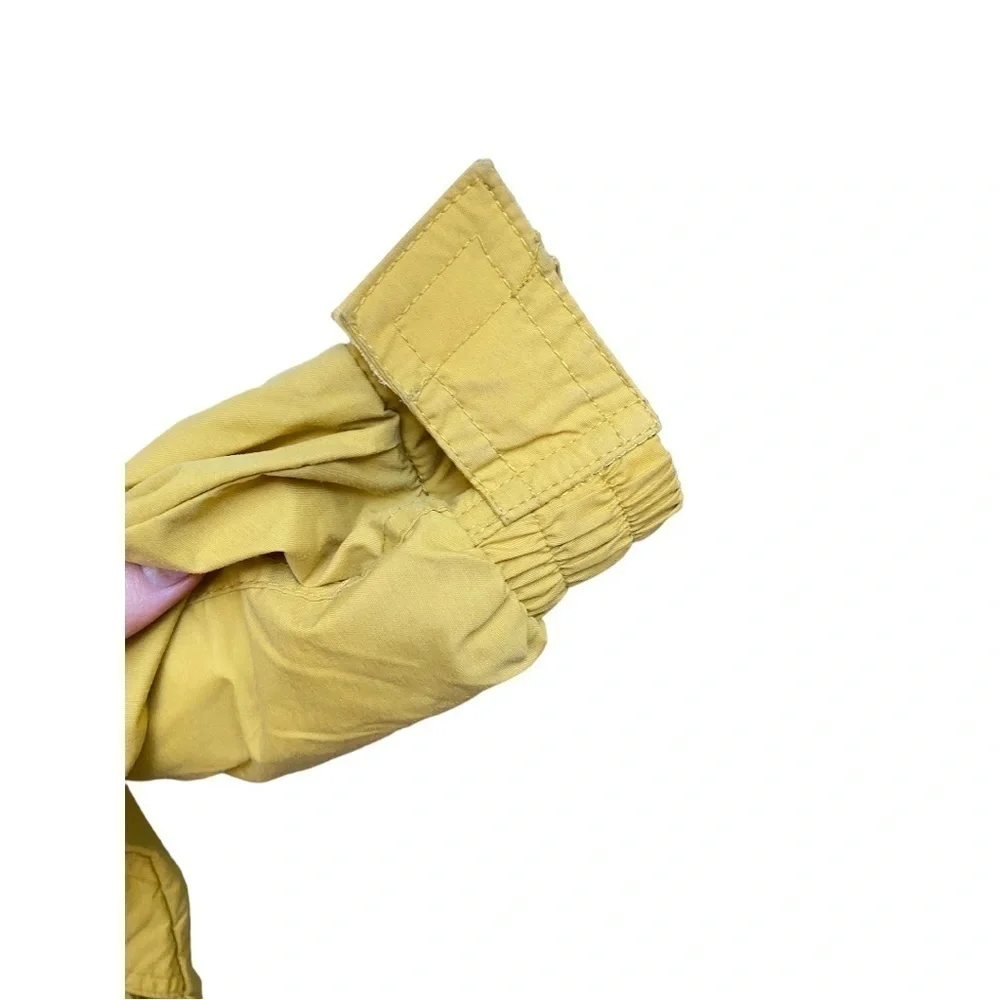 Eddie Bauer lightweight raincoat