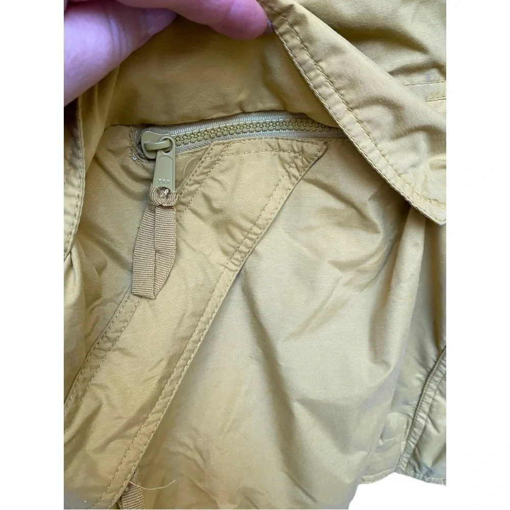 Eddie Bauer lightweight raincoat