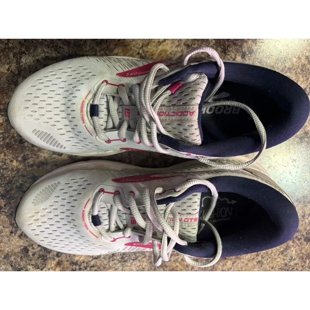 Brooks Addiction GTS 15 Womens Running Shoes Grey Pink 1203521B054 Size 9 B