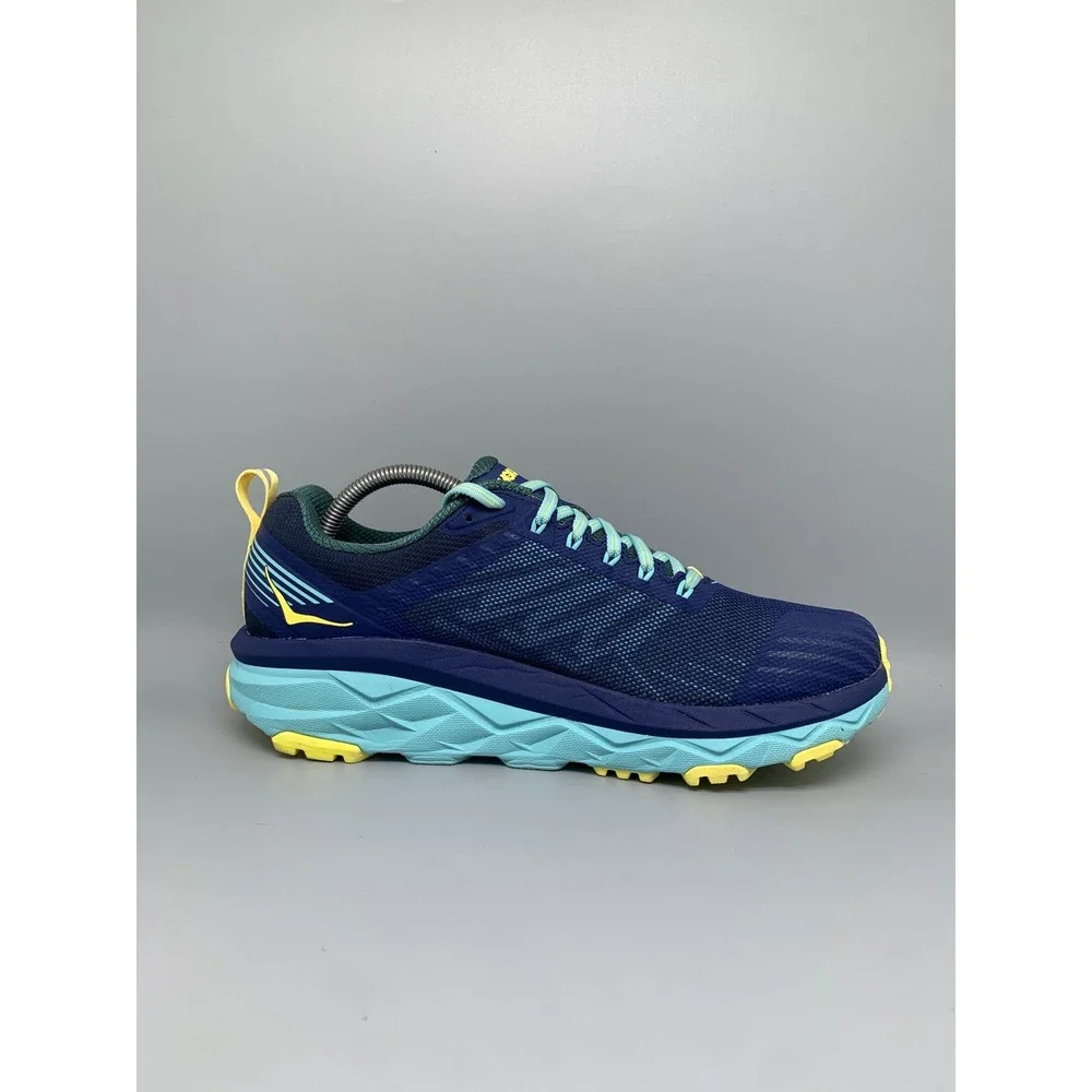 Hoka One One yellow older