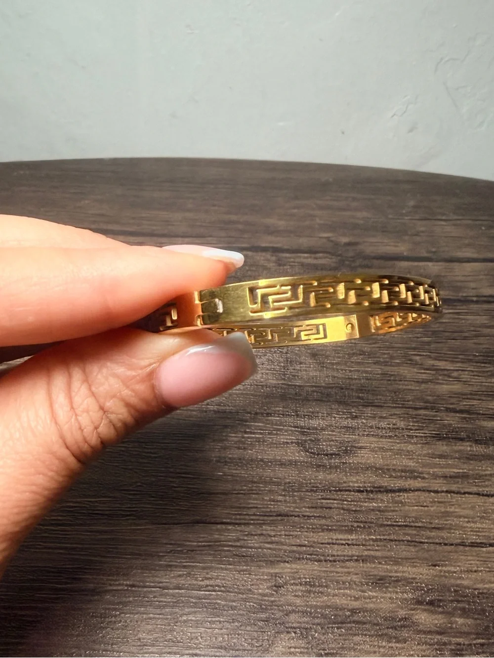18k Gold Plated Gold Greek Key Bangle Bracelet - Stainless Steel Non Tarnish
