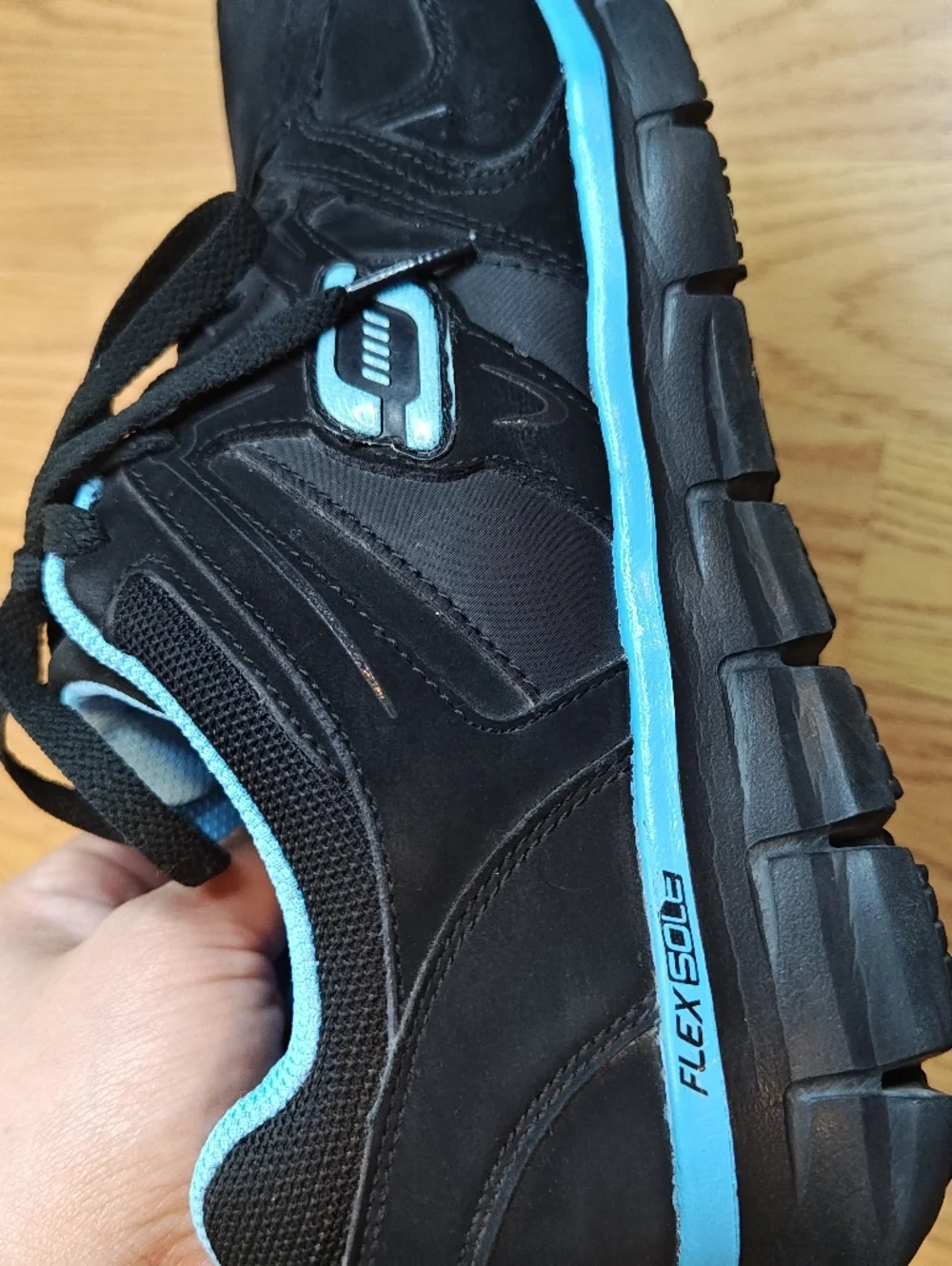 Skechers work relaxed