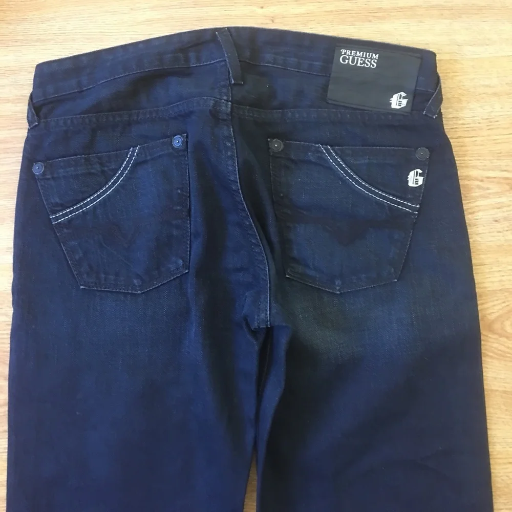 GUESS Men's Navy Slim Straight Jeans