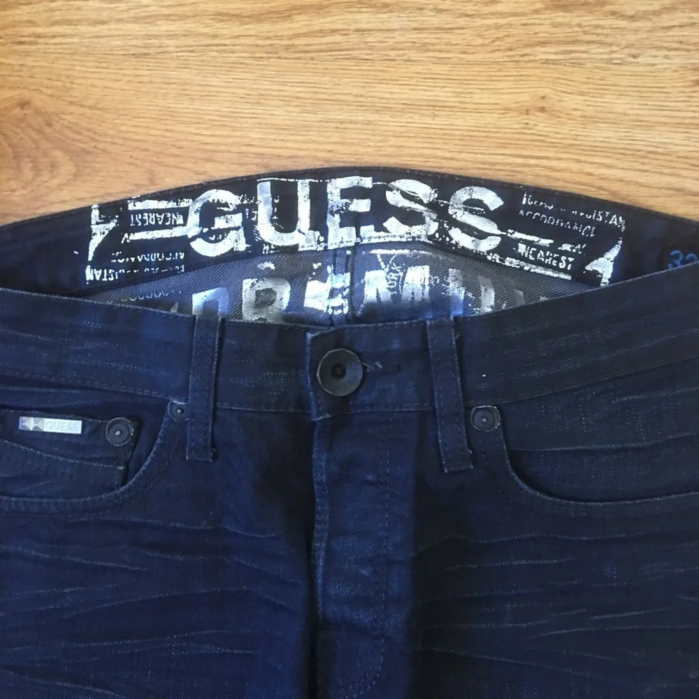 GUESS Men's Navy Slim Straight Jeans