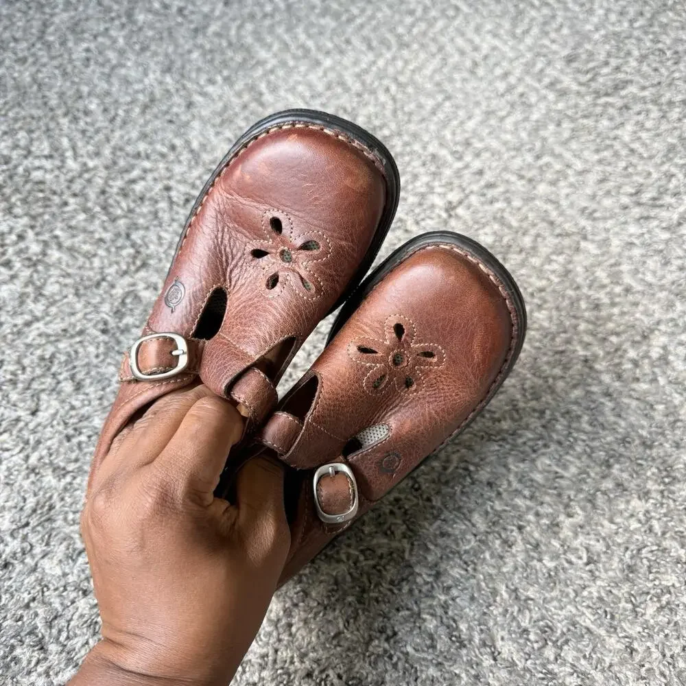 Born Girls Brown Leather Mary Jane Shoes Sz 2.5 Adjustable Buckle Strap Comfort