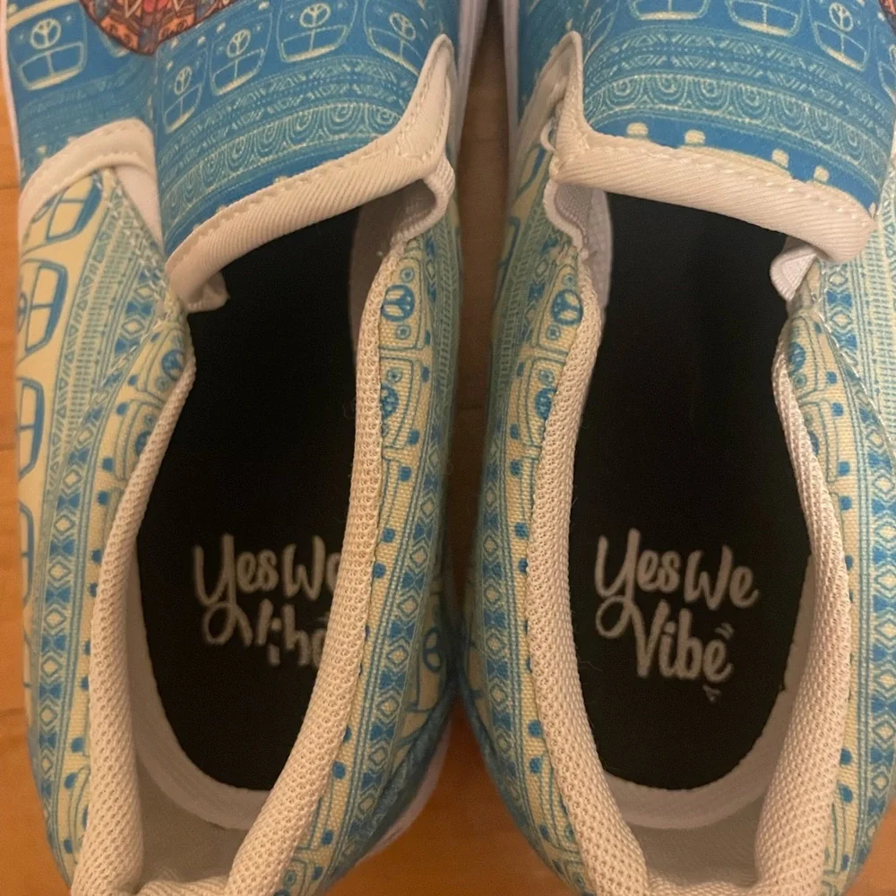Yes We Vibe vibrant turquoise