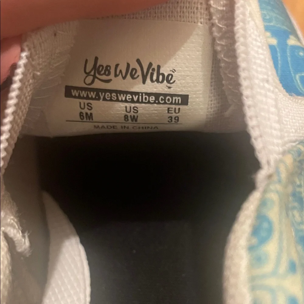 Yes We Vibe vibrant turquoise