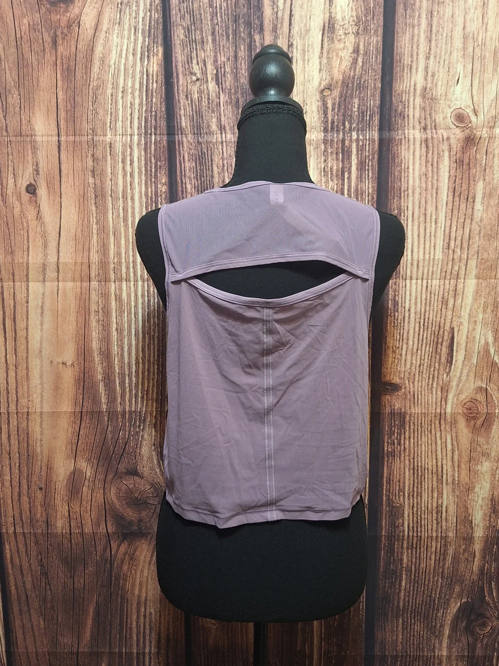 lululemon athletica lightweight sleeveless