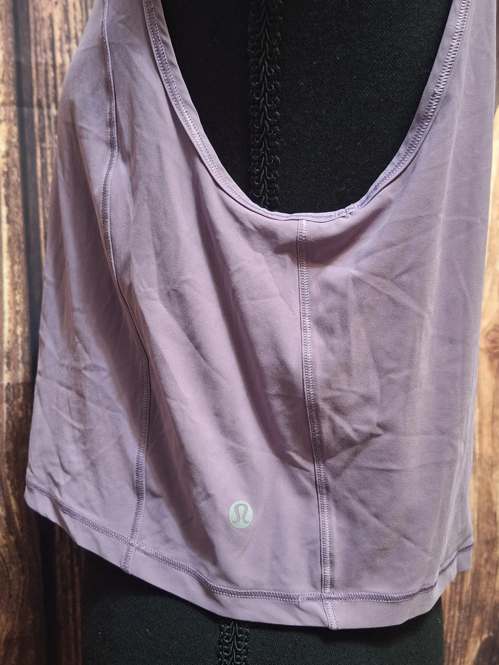 lululemon athletica lightweight sleeveless