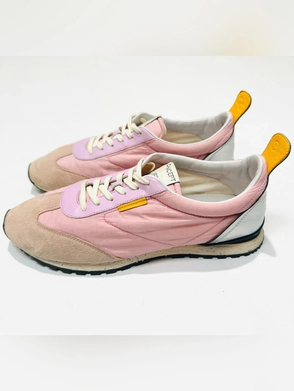 Oncept surface footbed