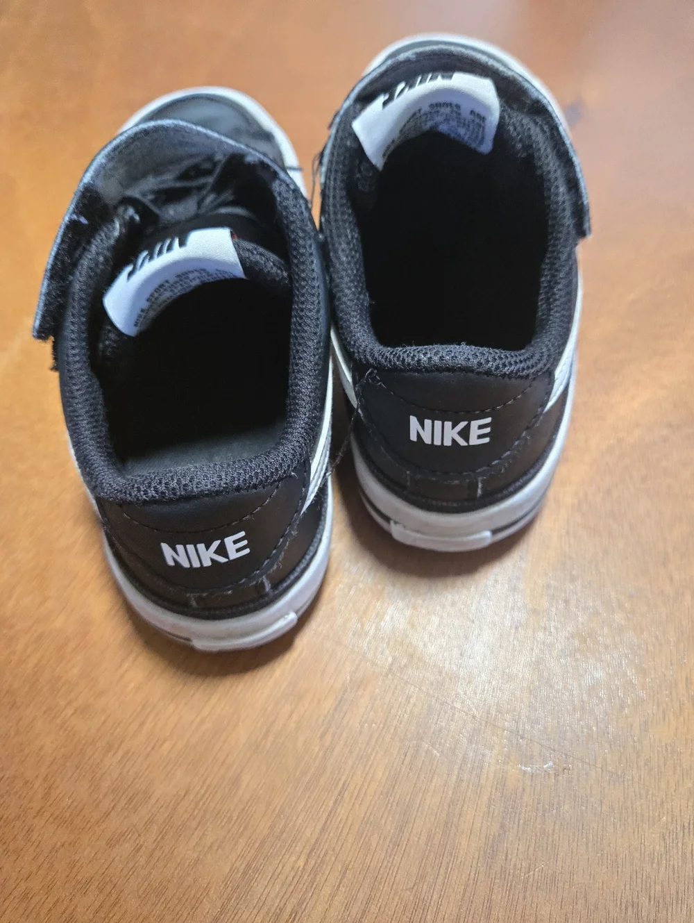 Nike kids low