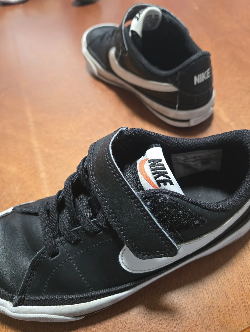 Nike kids low