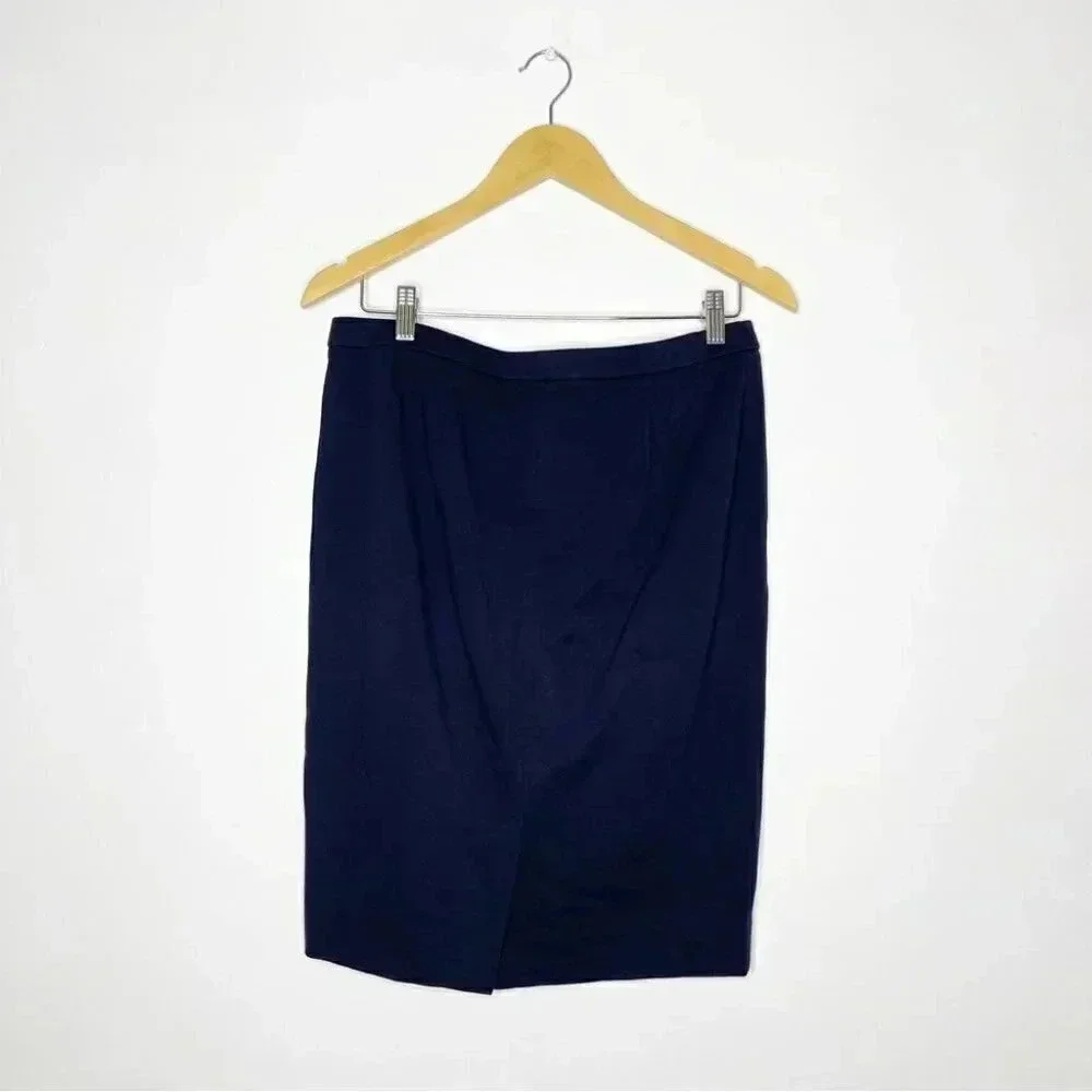 Tory Burch inches 10