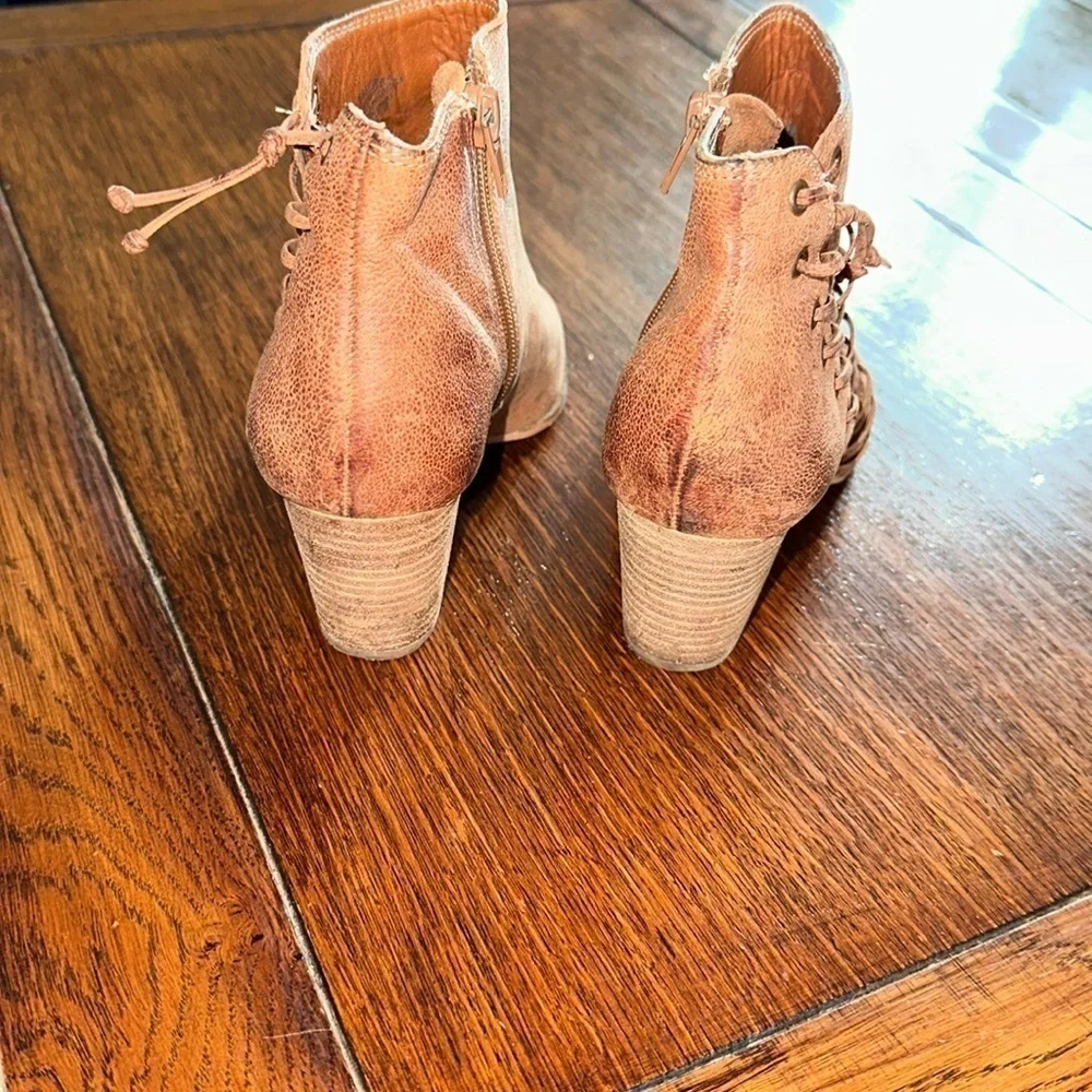 Lucky Brand, Harlee light brown leather open toe healed booties size 6M