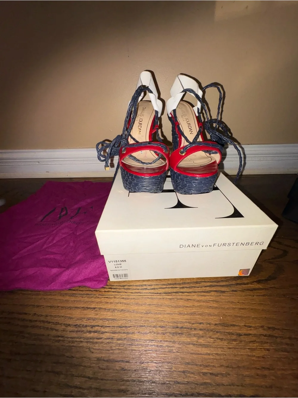 Diane Von Furstenberg eye catching