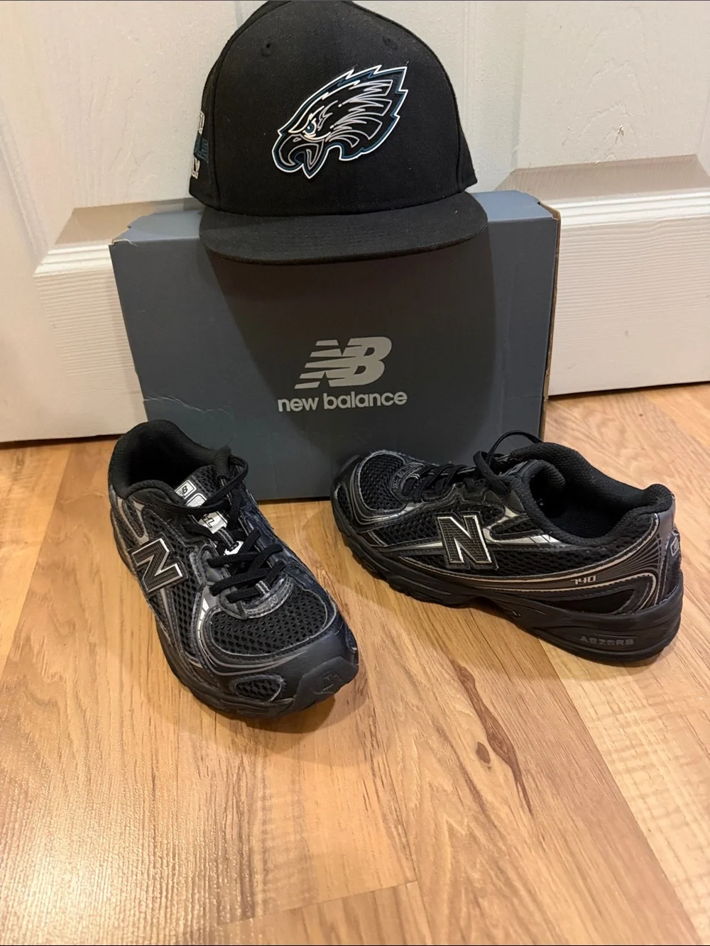 Philadelphia eagles New Balance bundle NB size 2