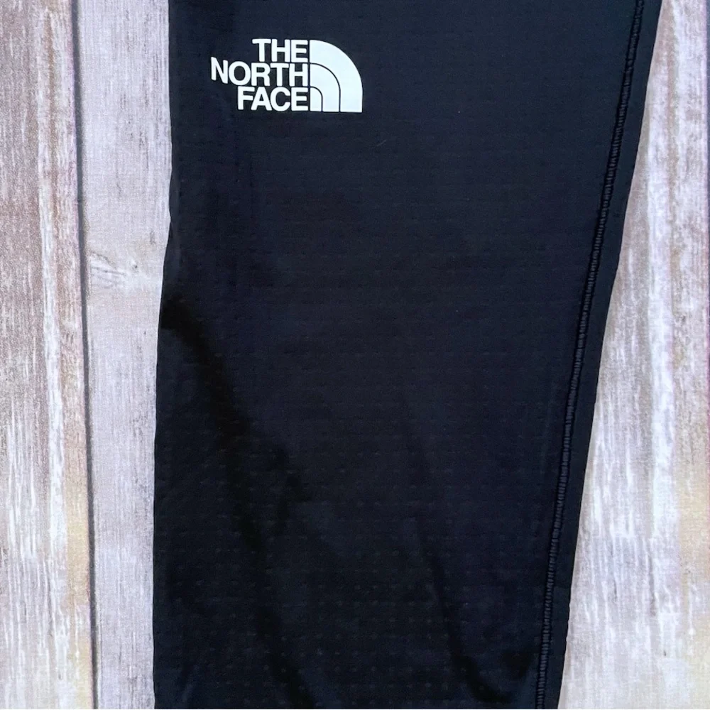 The North Face lightweight black