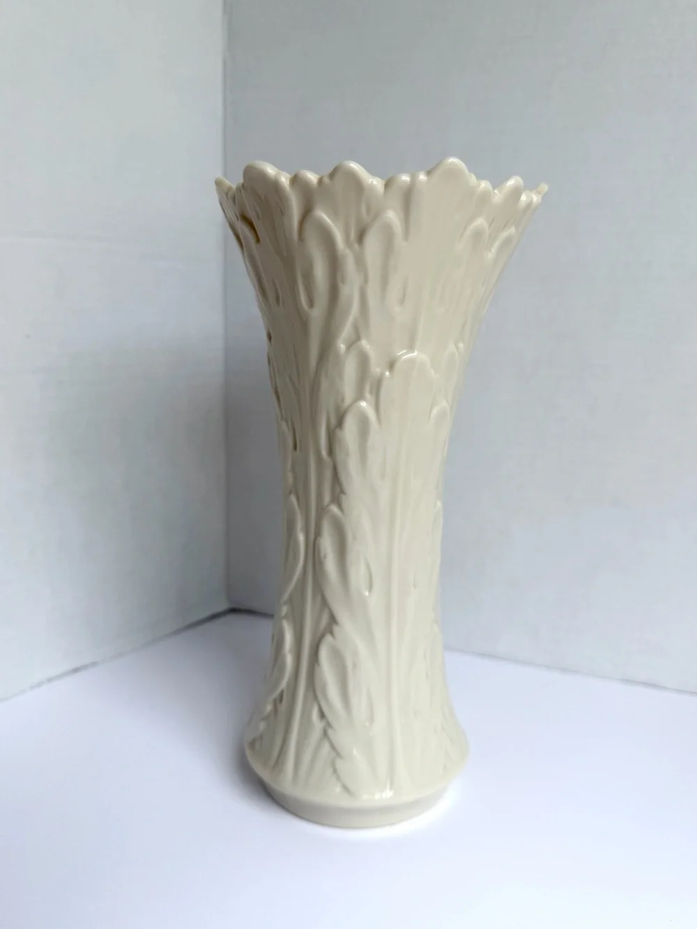 Lenox Woodland Collection Vase 8.5”