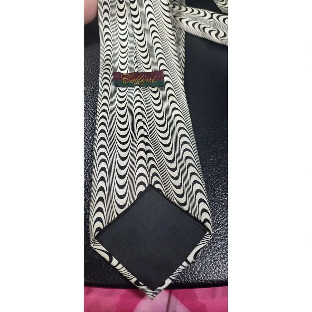 Cellini umo geometric