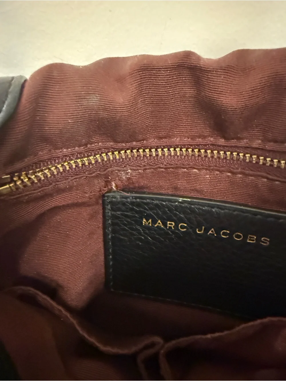Marc Jacobs smooth pebble