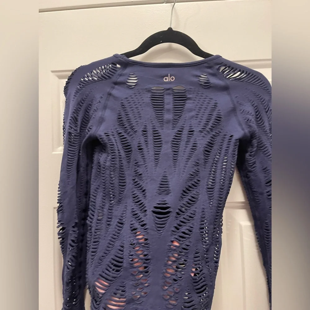 ALO Yoga breathable laser