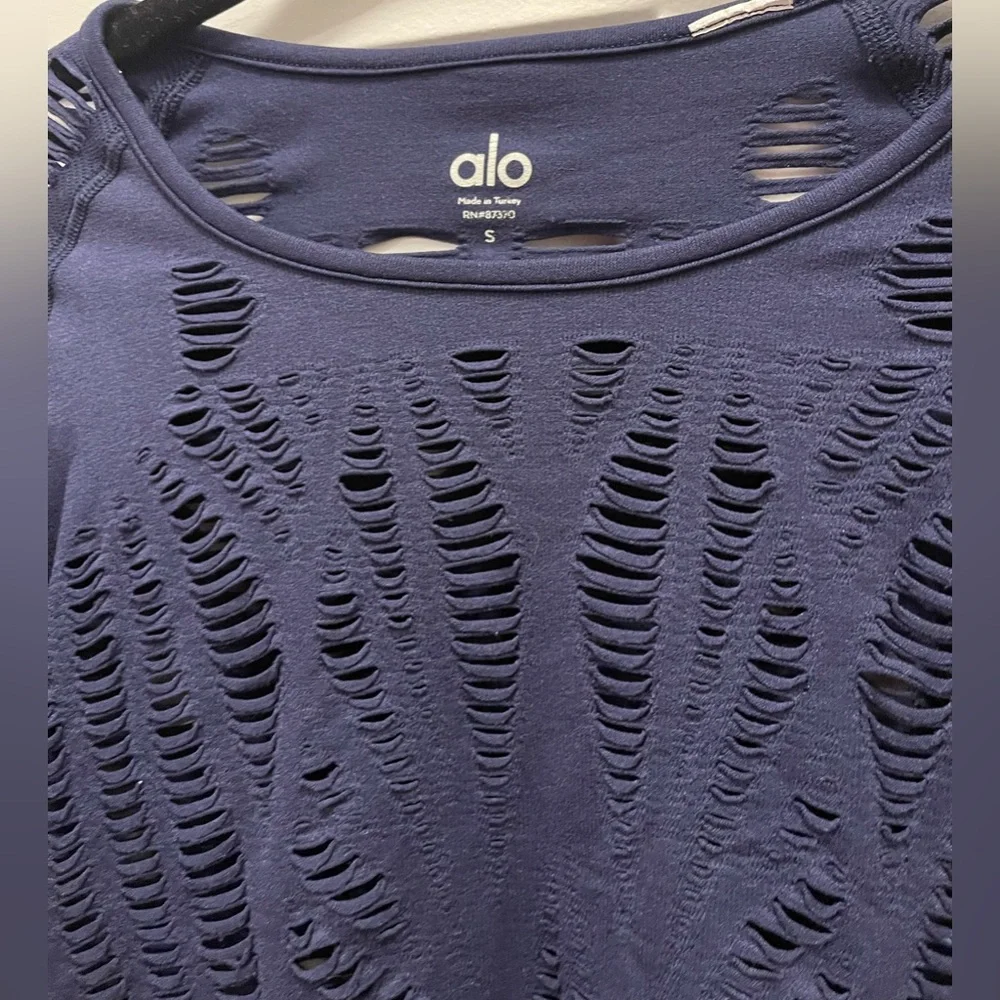 ALO Yoga breathable laser
