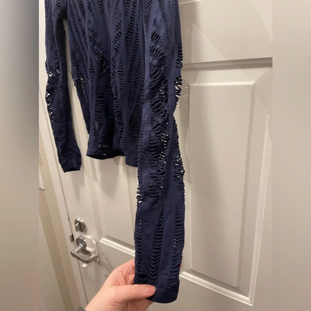 ALO Yoga breathable laser