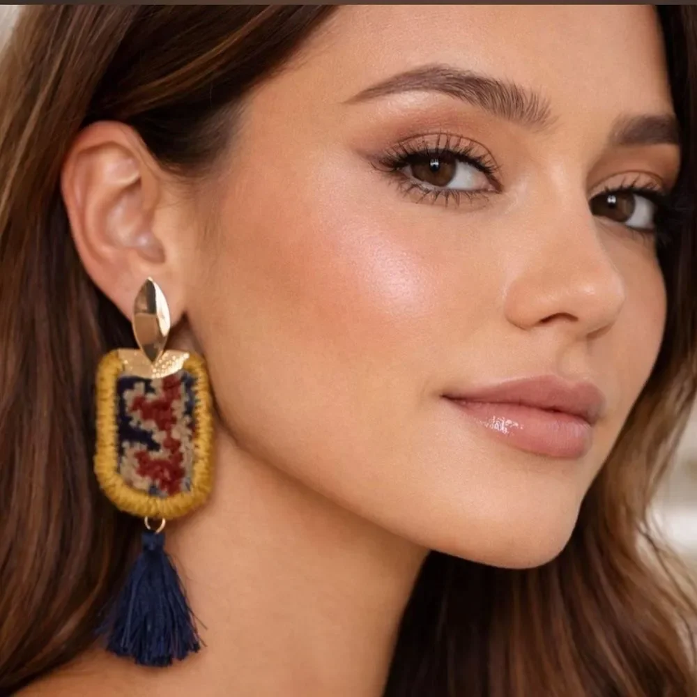 Elegant Gold and Blue Tassel Earrings R11