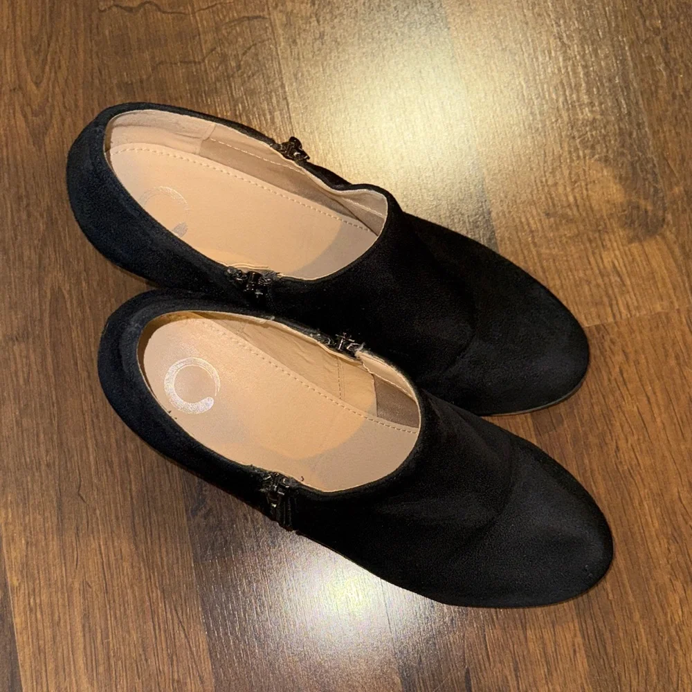 Journee Collection elegant black
