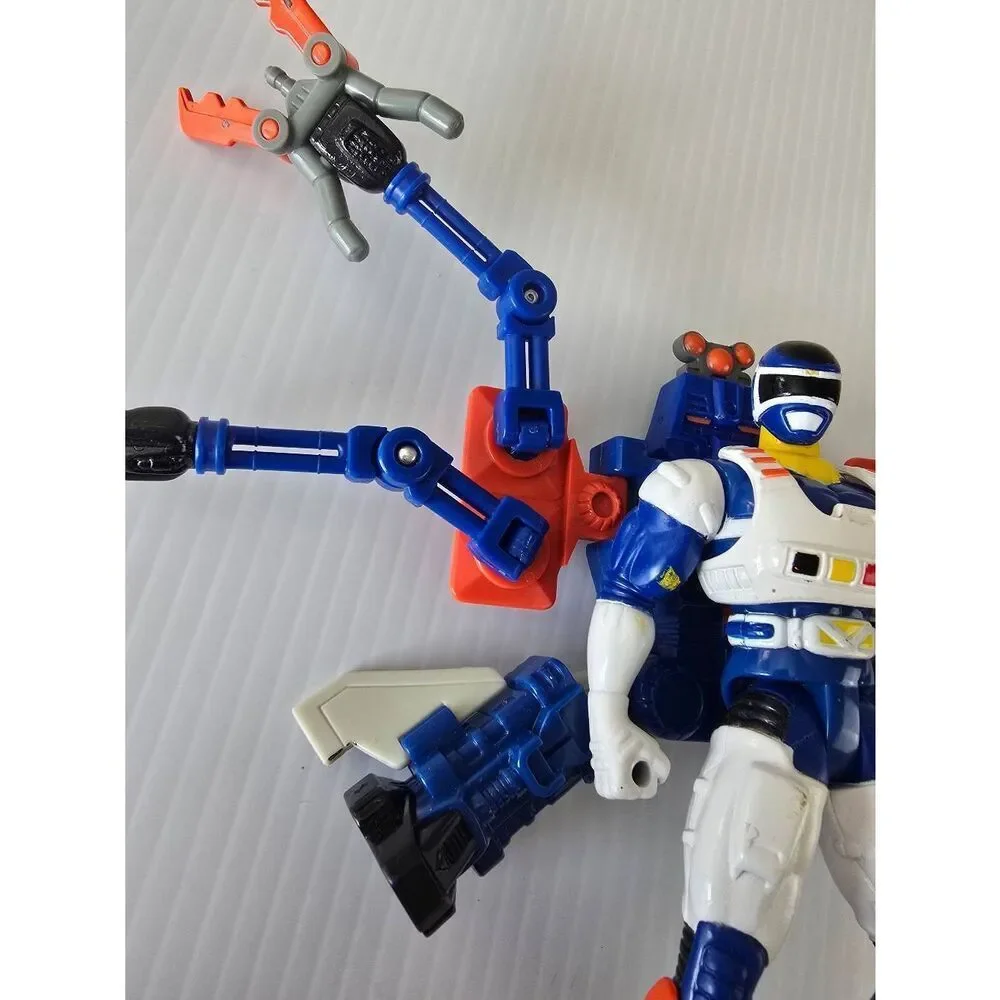 Power Rangers in Space Blue Battlized Ranger