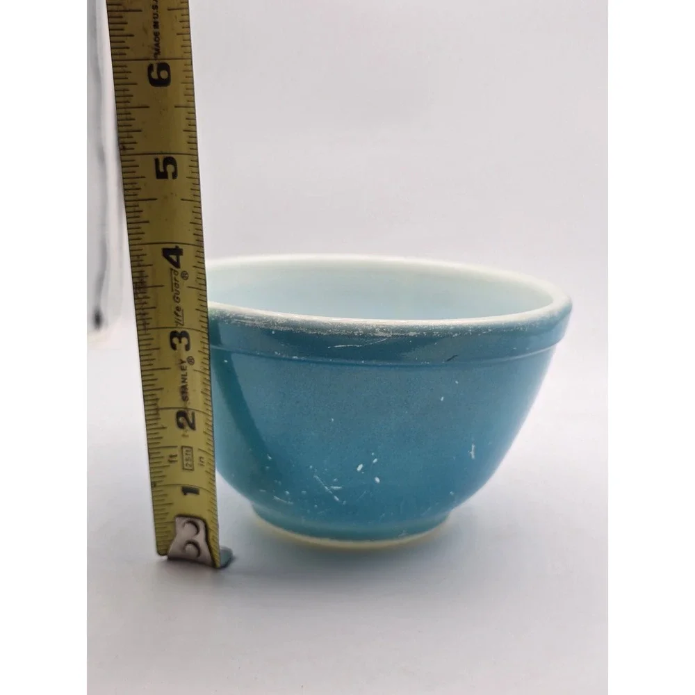 Pyrex classic vintage