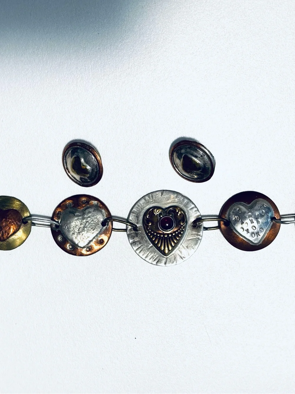ROBIN LEE BECKER HAND CRAFTED ARTISAN DESIGNER BRACELET AND EARRINGS HEARTS X O