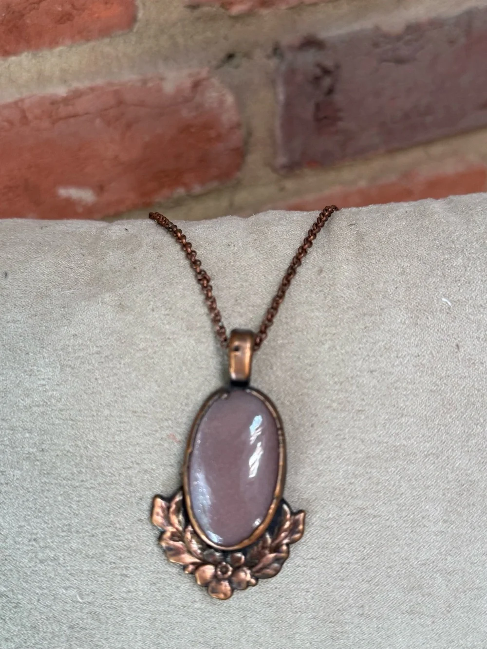 Vintage-Inspired Rose Quartz Oval Pendant Necklace in Copper