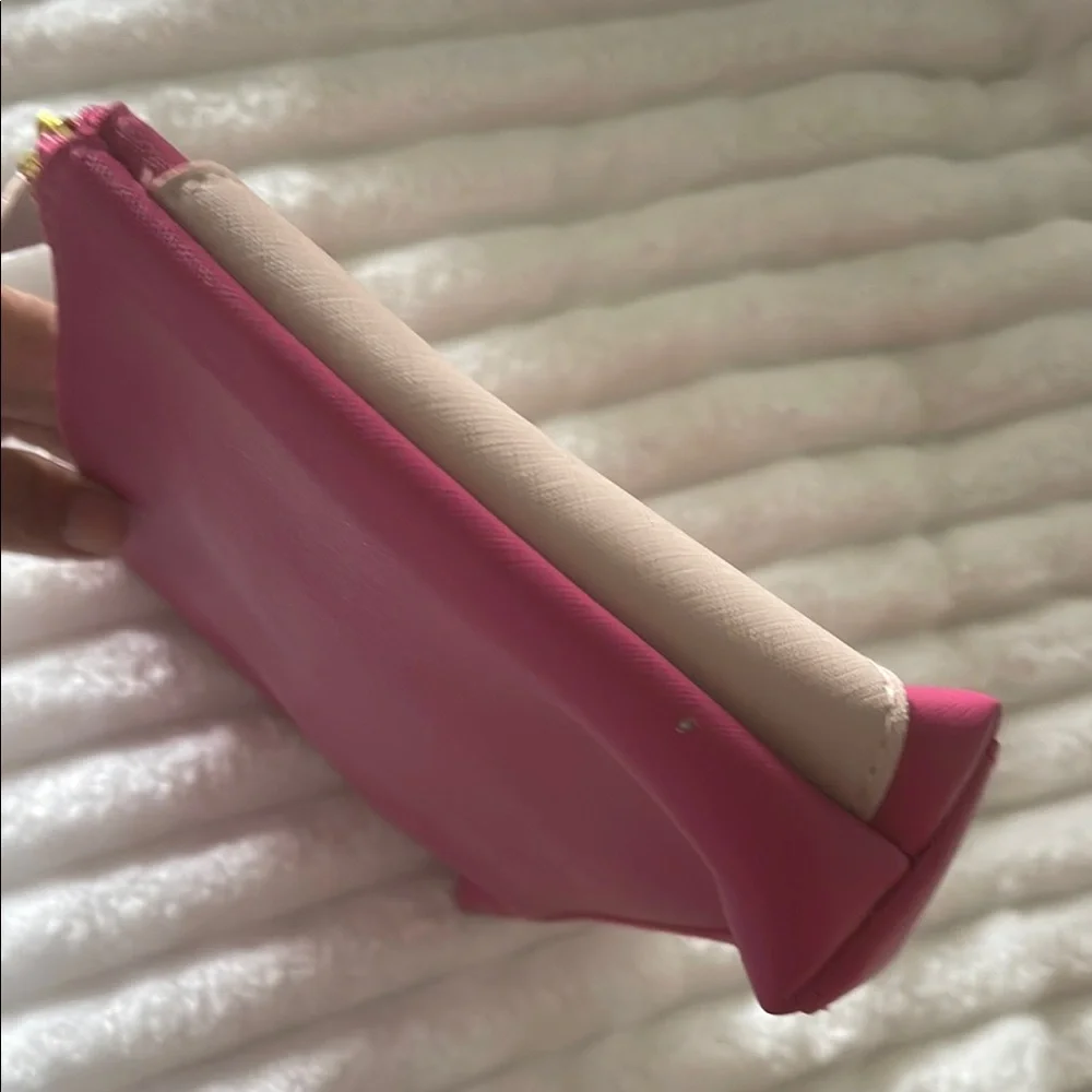 Elizabeth Arden chic stylish
