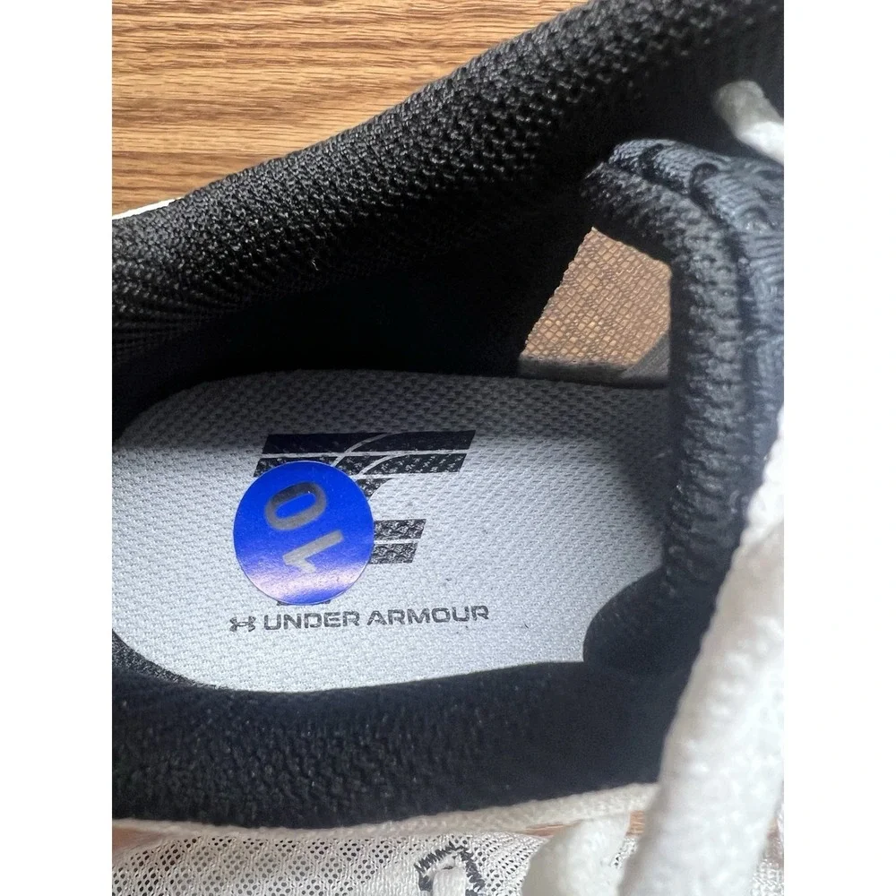 Under Armour no spikes
