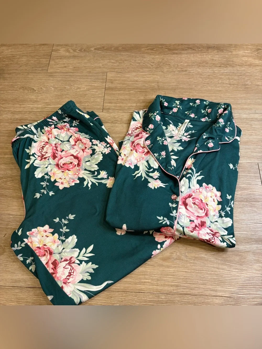 Flora Nikrooz Sleepwear Bundle - 2 Floral Pajama Sets (4 Pieces Total) S/M