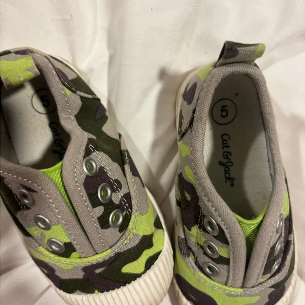 Cat & Jack Green Camouflage Kids Sneakers size 5